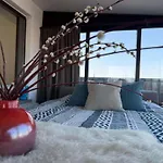 Penthouse Residentie Mercator, Daire Oostende